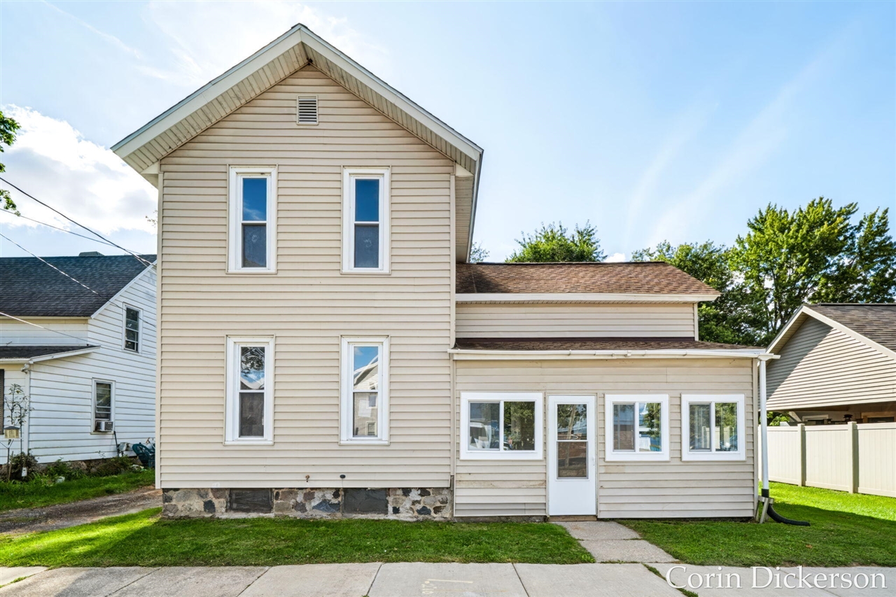 108 S Michigan Avenue Property Photo 1