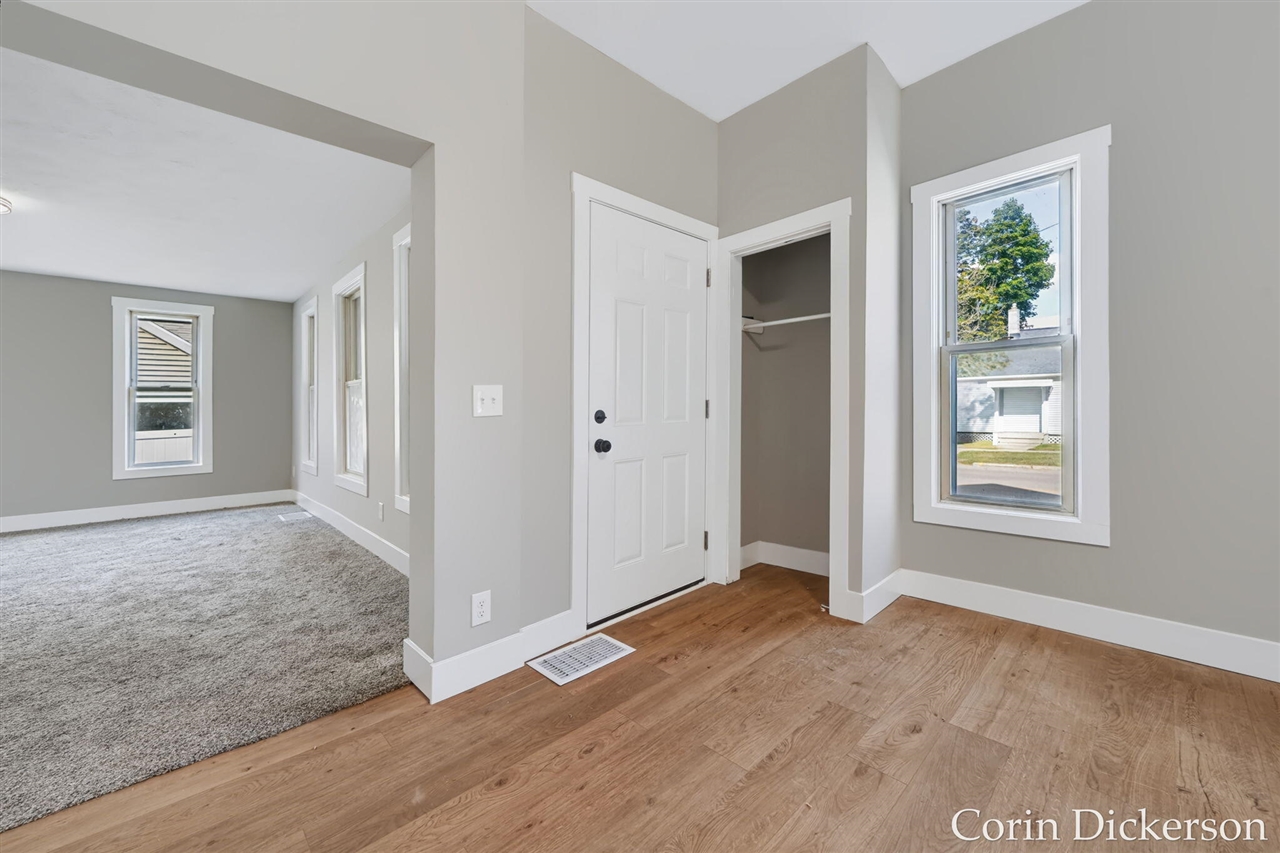 108 S Michigan Avenue Property Photo 3