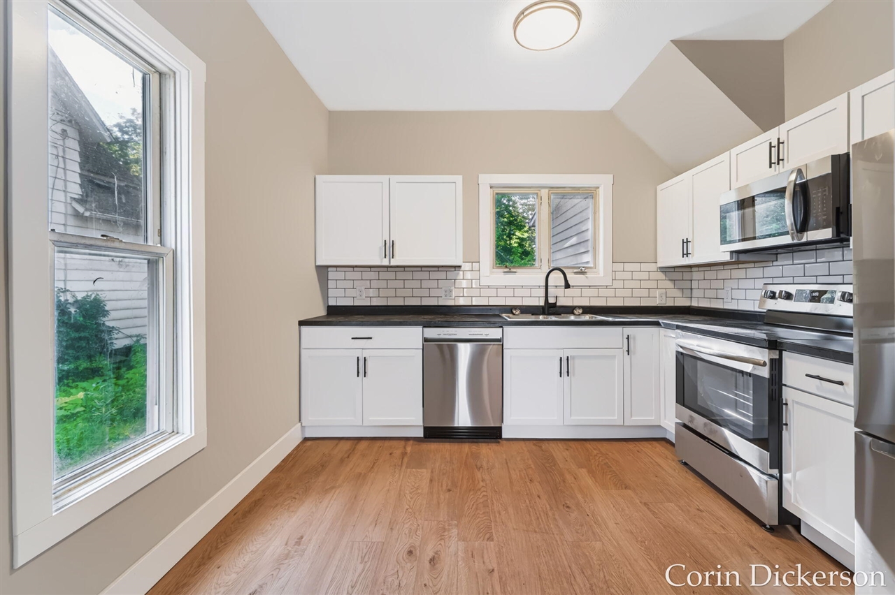108 S Michigan Avenue Property Photo 9