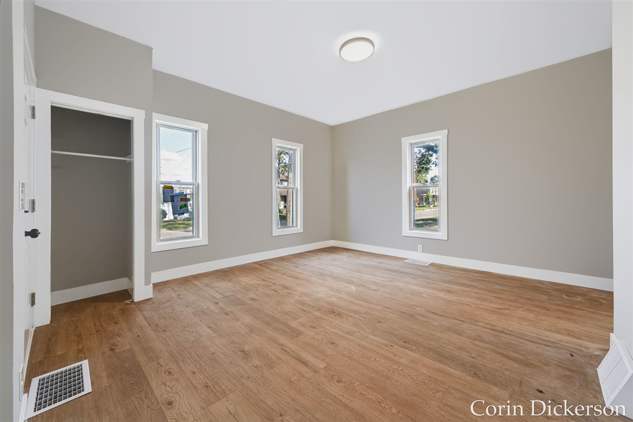 108 S Michigan Avenue Property Photo 14