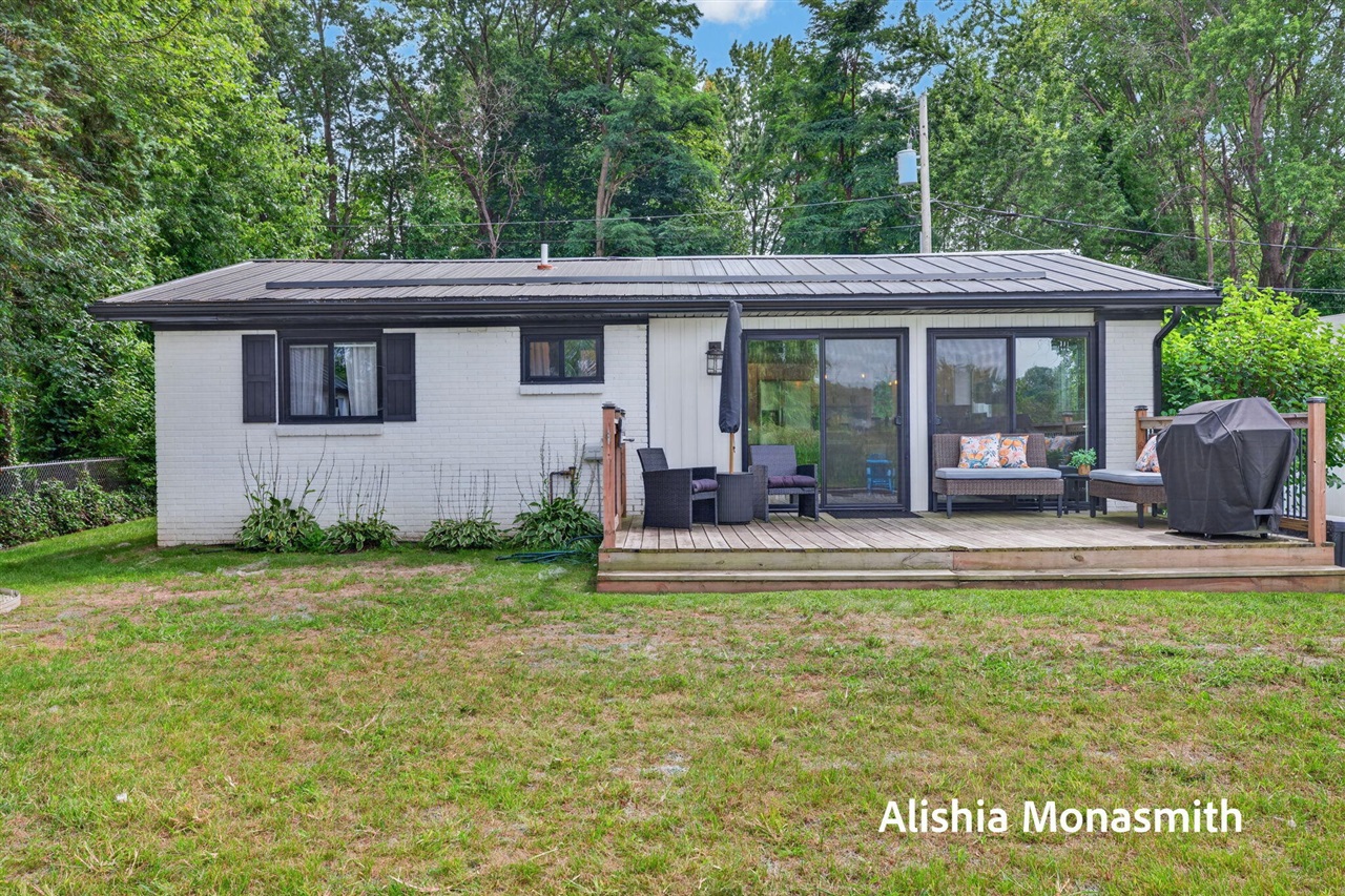 16851 Carlson Street Property Photo 12