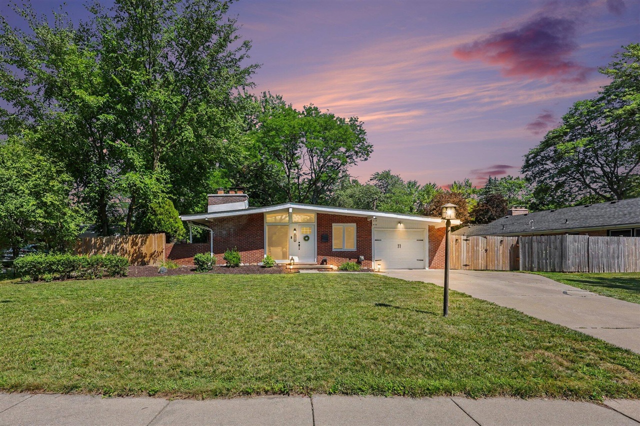 29928 Rock Creek Drive Property Photo 2