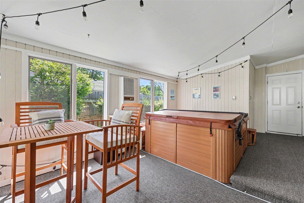 29928 Rock Creek Drive Property Photo 14