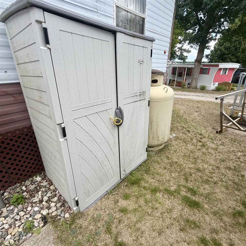 3286 Wolf Lake Drive Property Photo 2