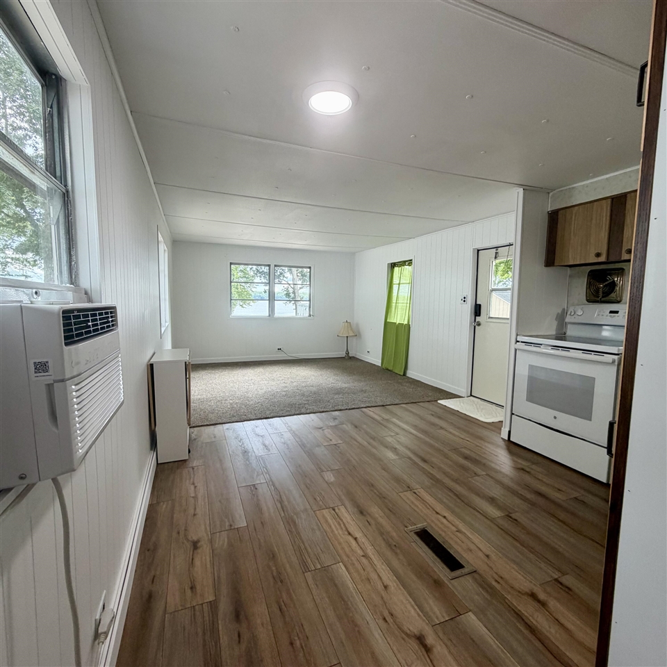3286 Wolf Lake Drive Property Photo 6