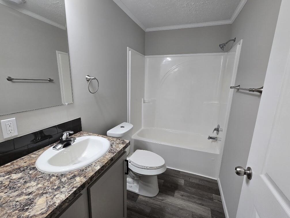685 S Bingham Avenue Property Photo 15
