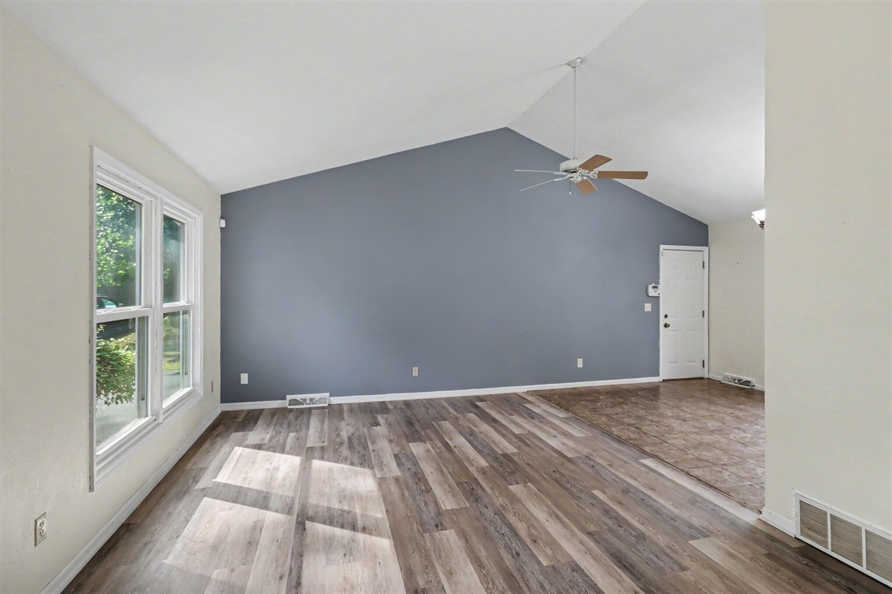 16355 10 Mile Road Property Photo 4