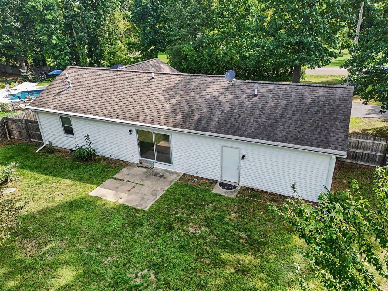 16355 10 Mile Road Property Photo 19