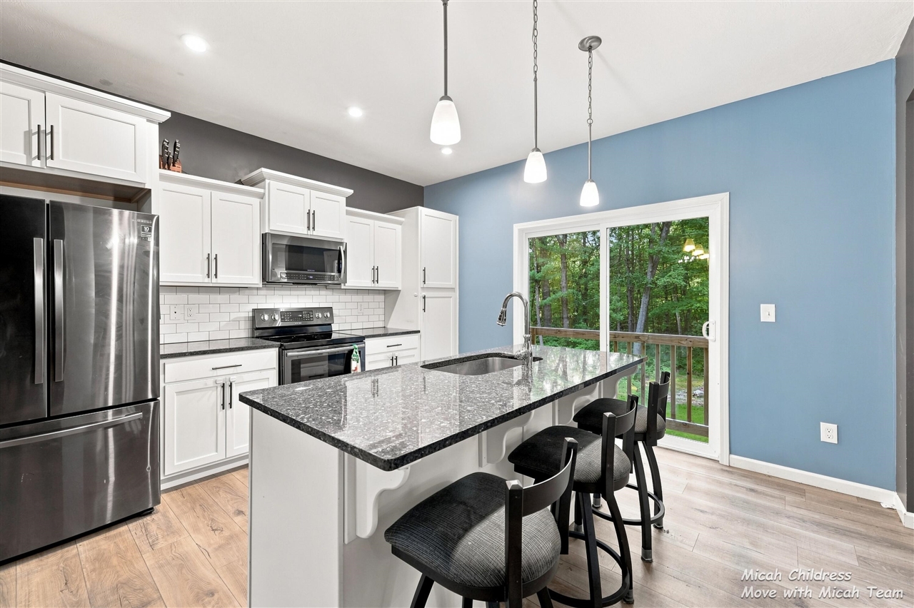 3813 Ryan Woods Circle Property Photo 17