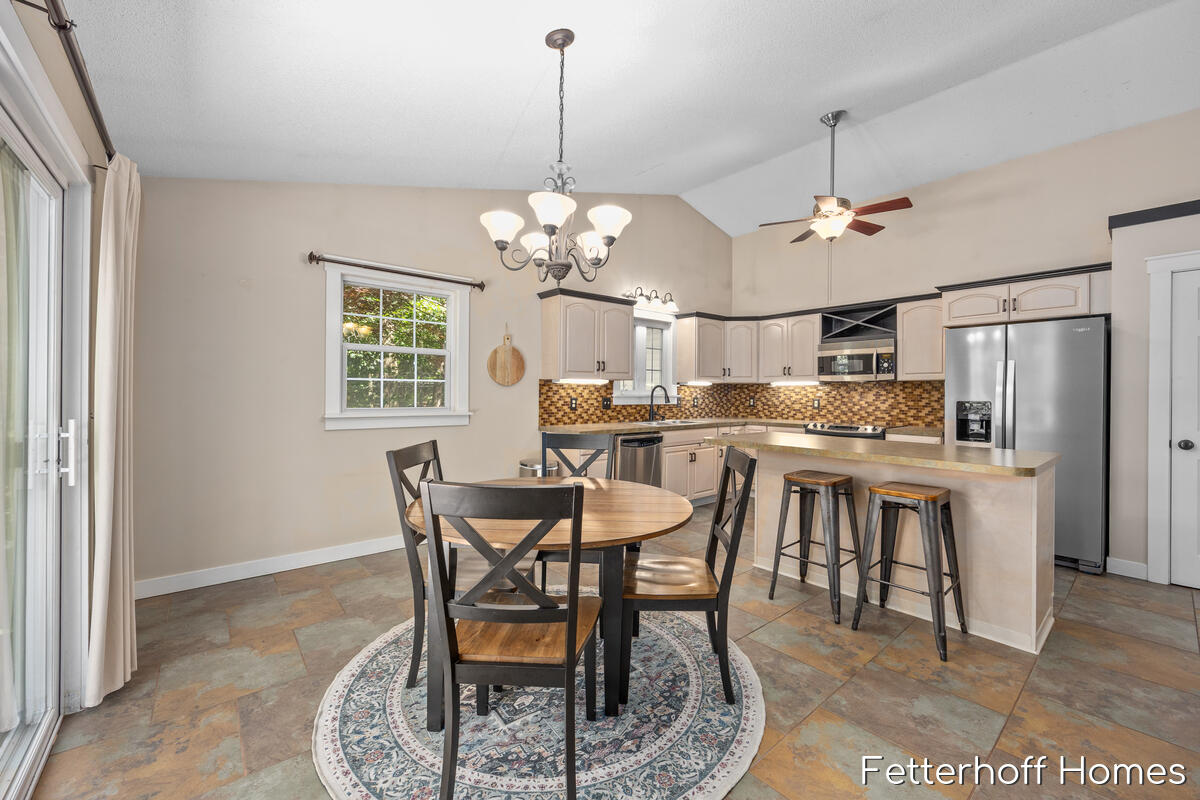 6615 Beech Creek Drive Property Photo 14