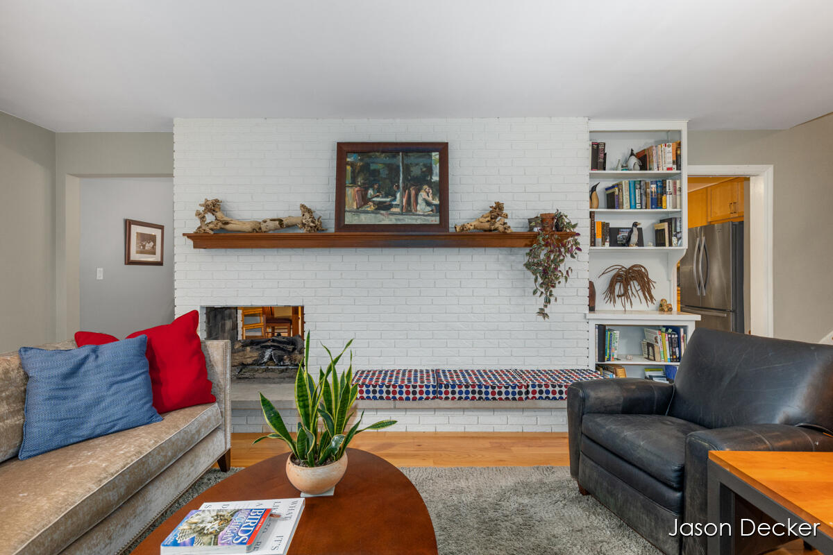 6181 10 Mile Road Property Photo 7