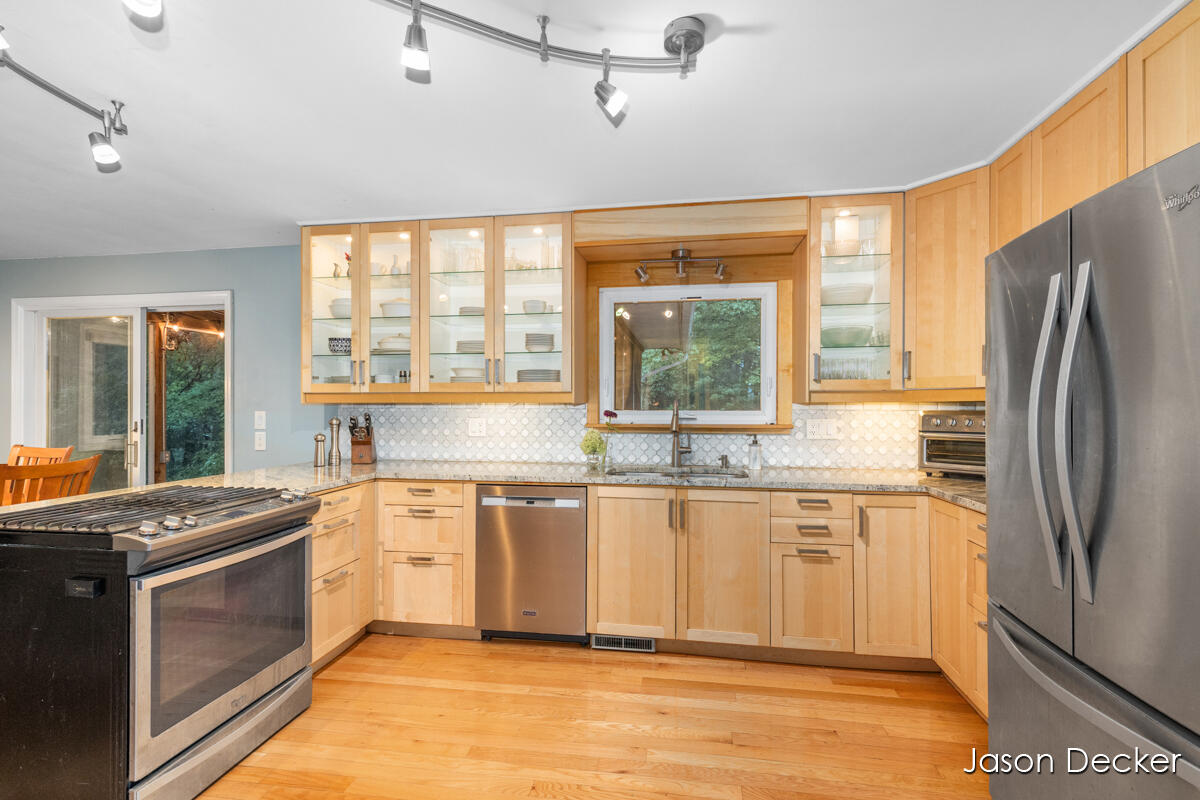 6181 10 Mile Road Property Photo 10