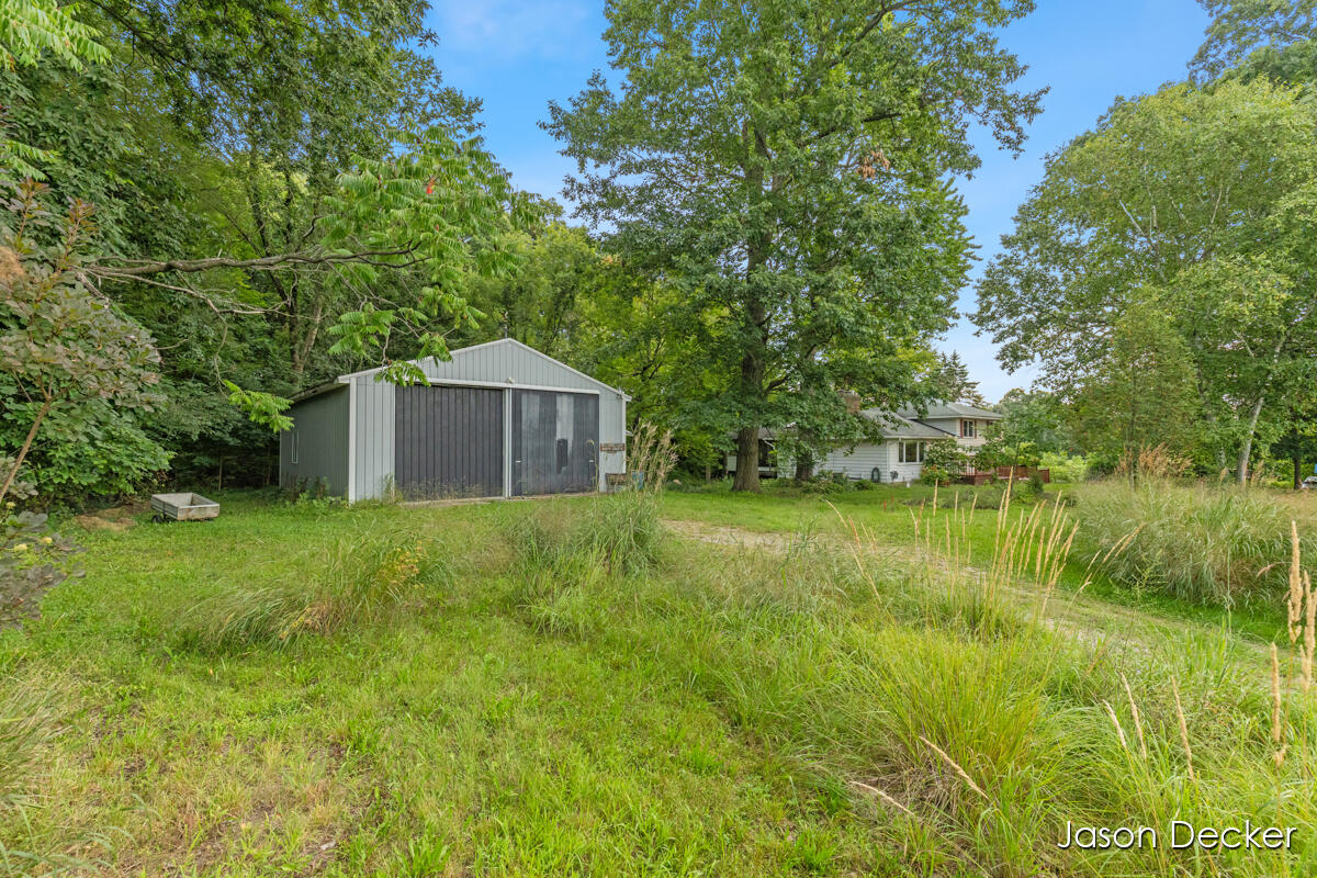 6181 10 Mile Road Property Photo 41