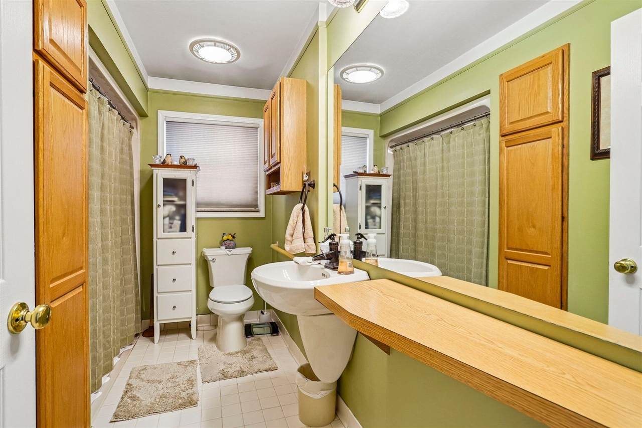 26347 Midway Street Property Photo 22