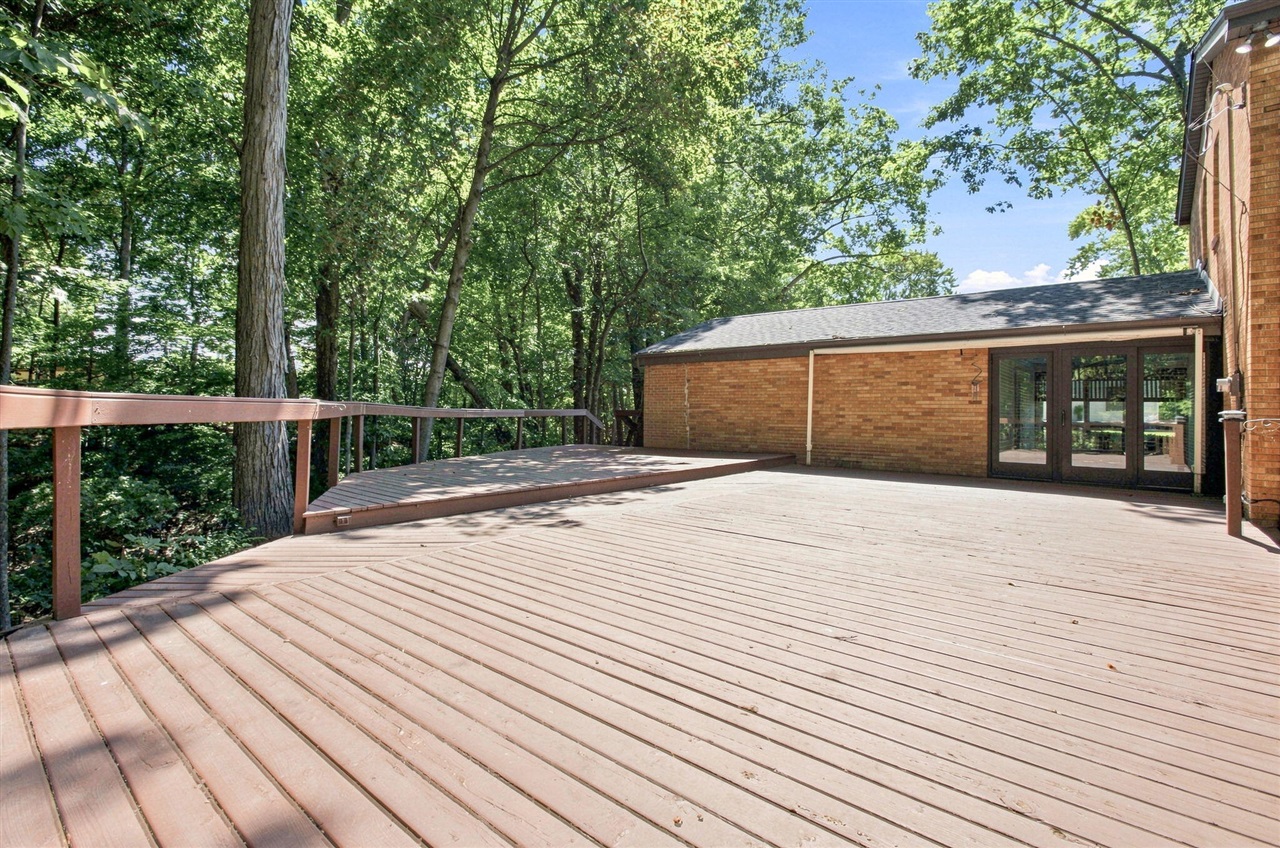 703 Comings Avenue Property Photo 36