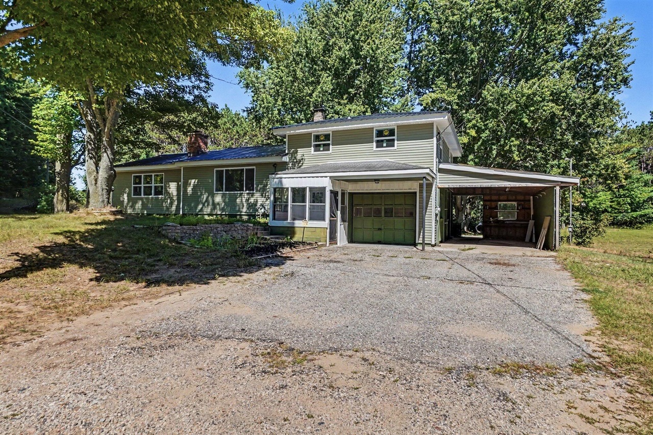 1012 N Evergreen Drive Property Photo 1