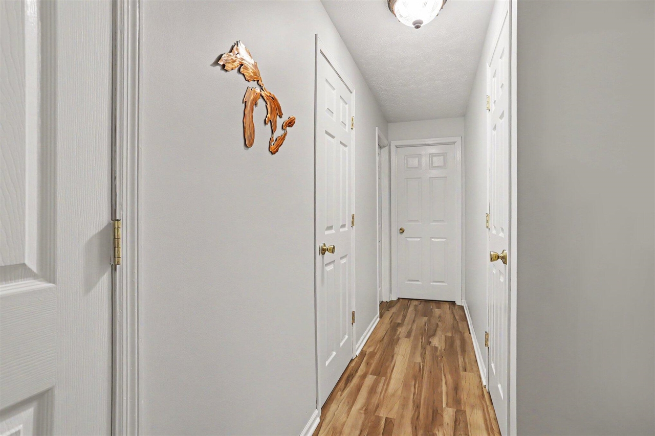 1016 Barton Street Property Photo 21