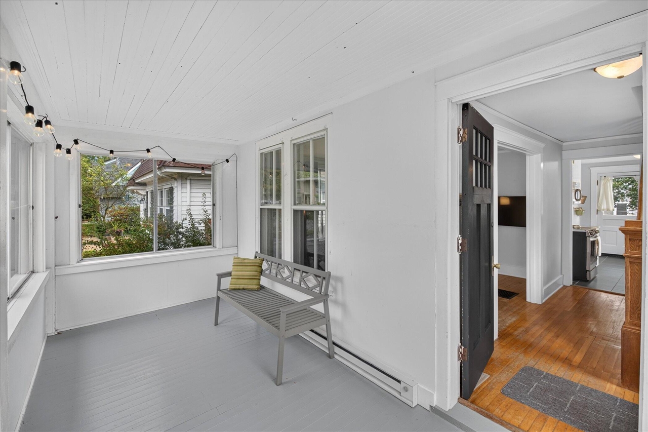 121 Kenwood Avenue Property Photo 7