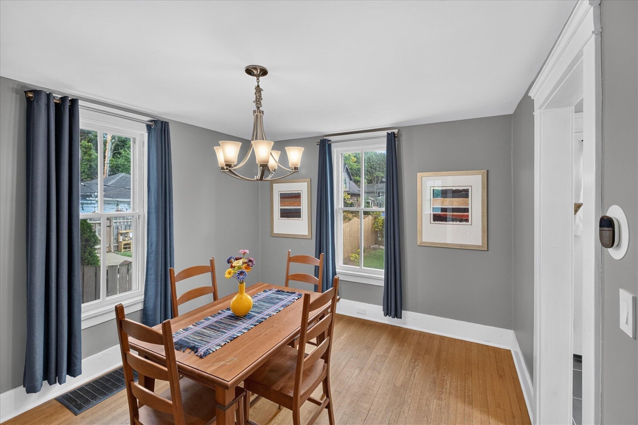 121 Kenwood Avenue Property Photo 17