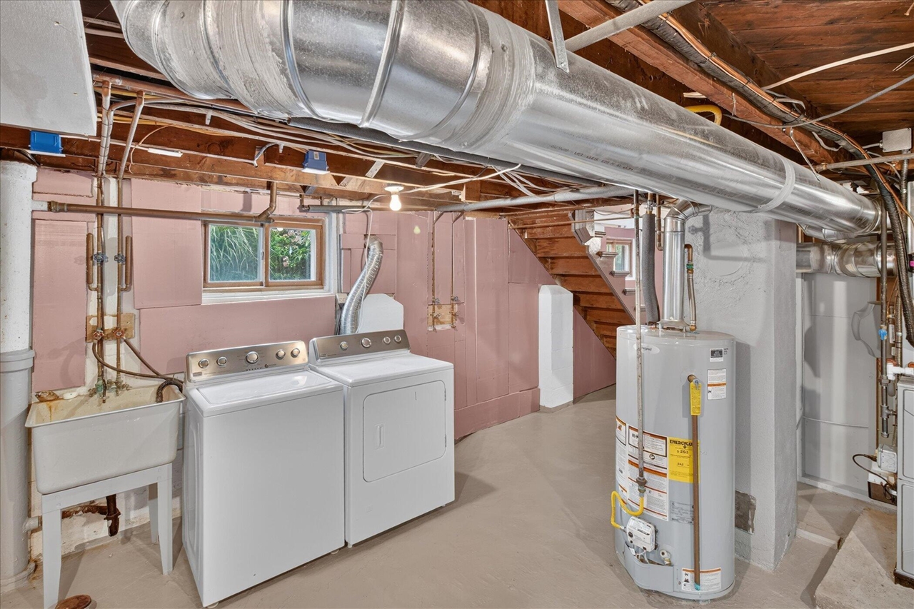 121 Kenwood Avenue Property Photo 30