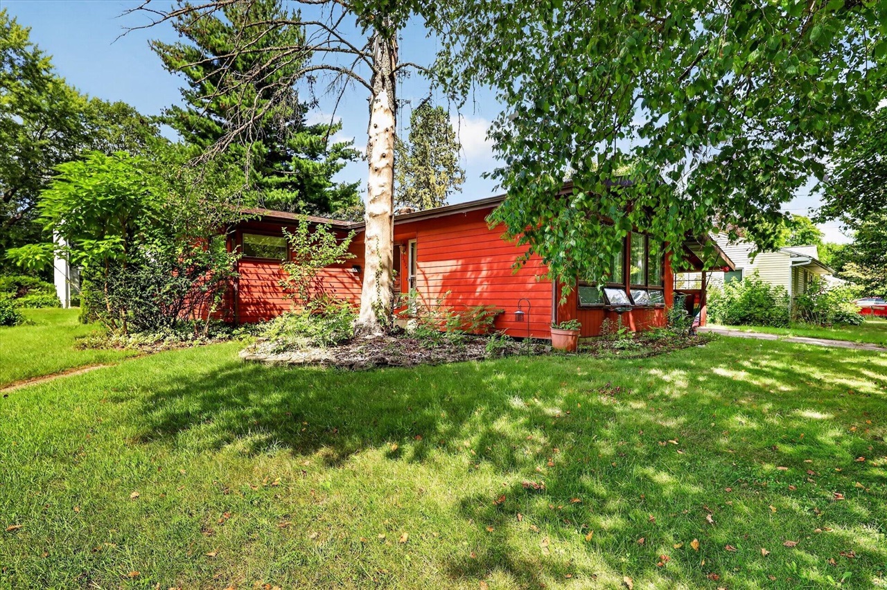 3024 Haskell Street Property Photo 33