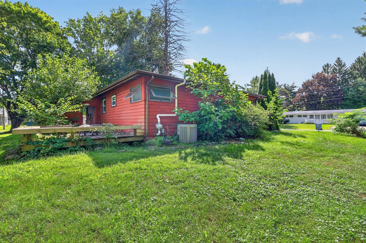 3024 Haskell Street Property Photo 35