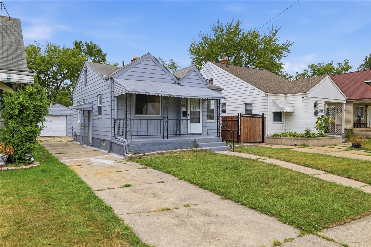 6803 Grandville Avenue Property Photo 3