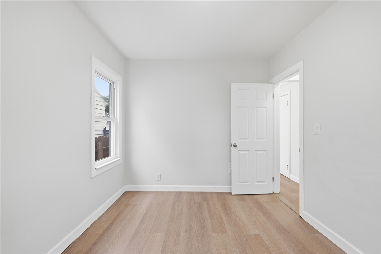 6803 Grandville Avenue Property Photo 20