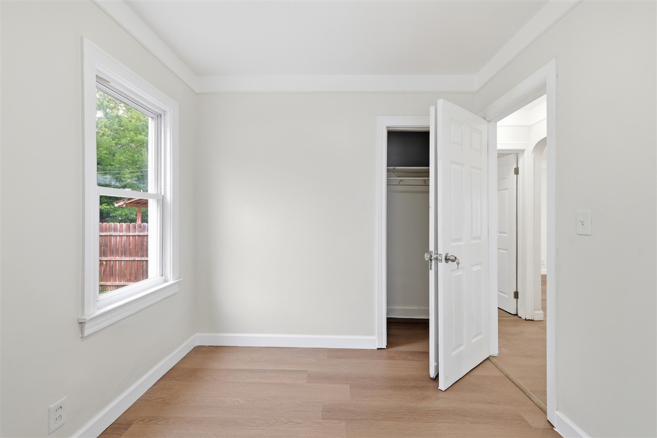 6803 Grandville Avenue Property Photo 24