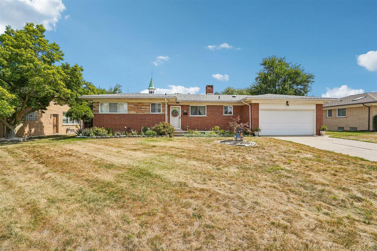 22808 Greenview Road Property Photo 1