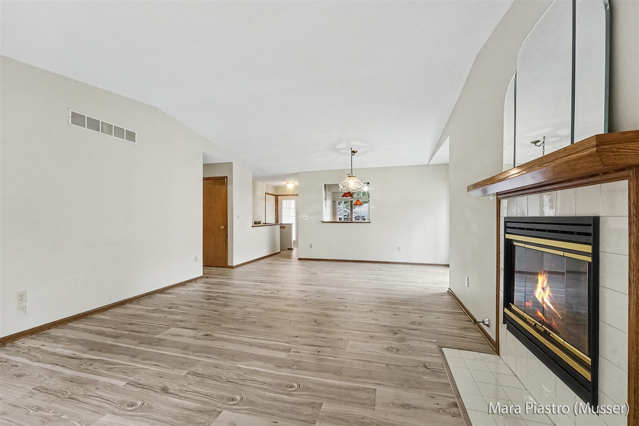 3336 Woodwind Drive Property Photo 7