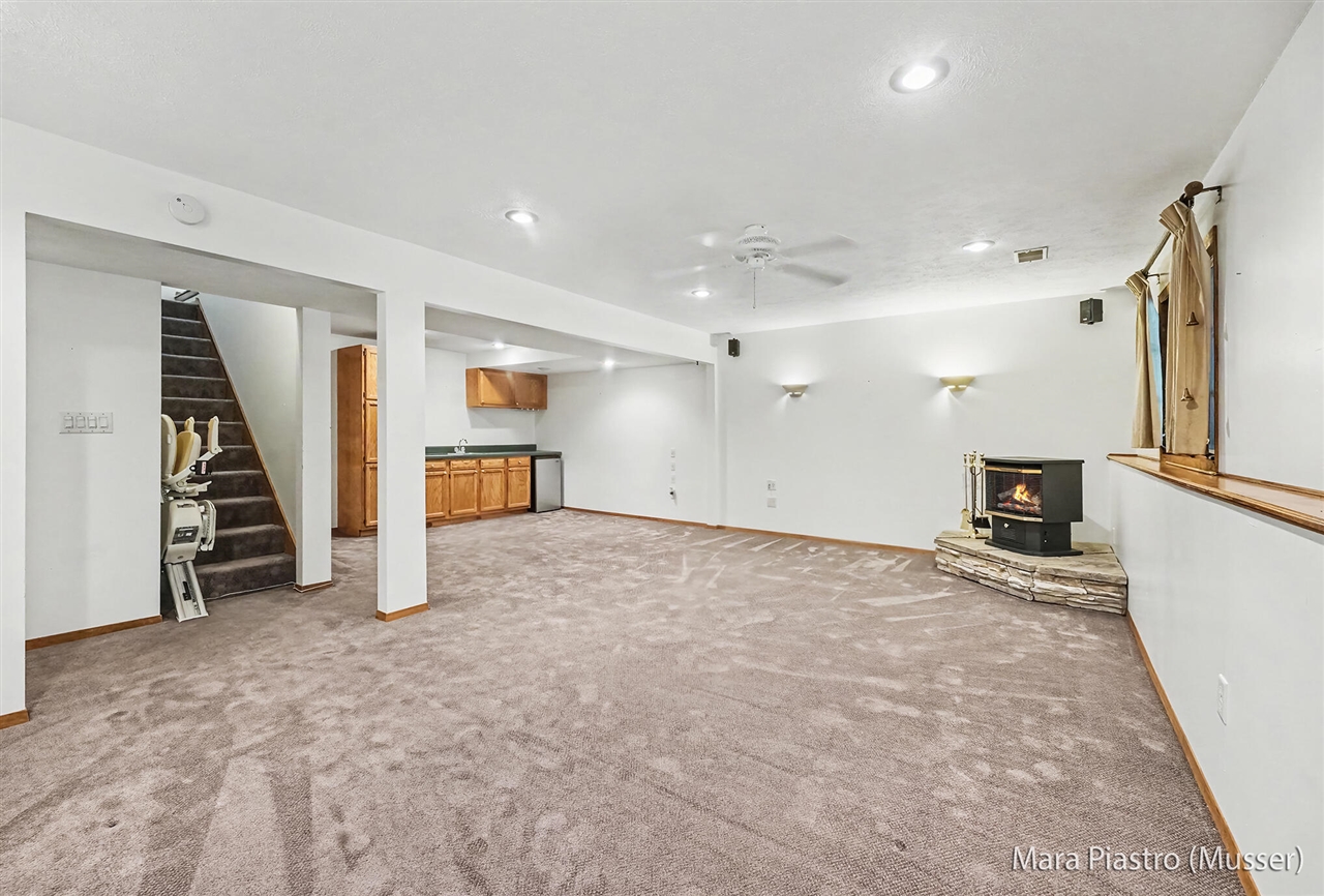 3336 Woodwind Drive Property Photo 13