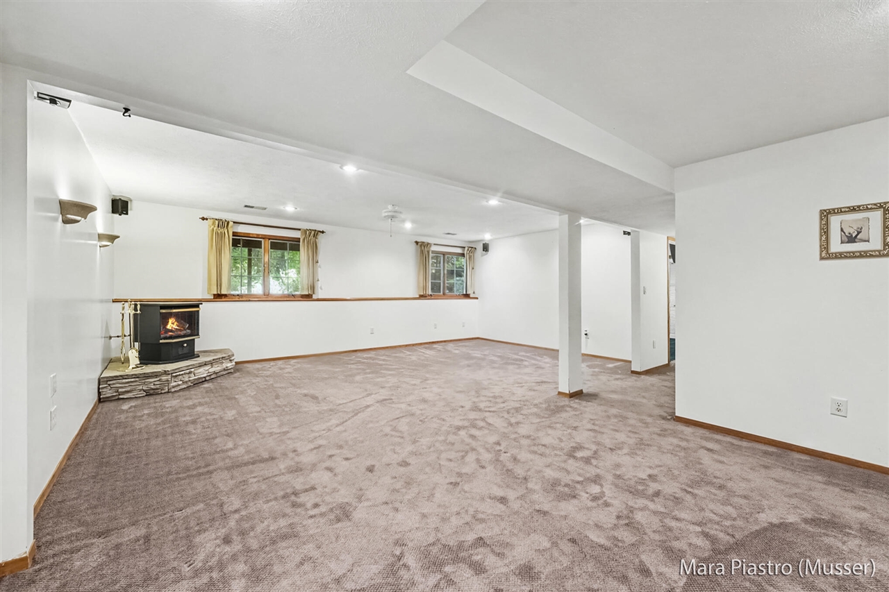 3336 Woodwind Drive Property Photo 14