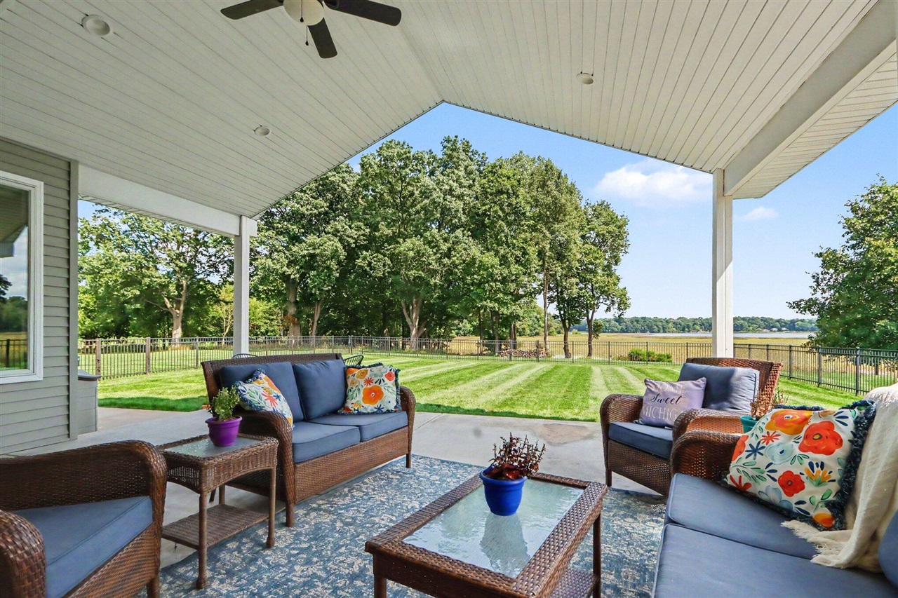 2421 Hickory Ridge Property Photo 5