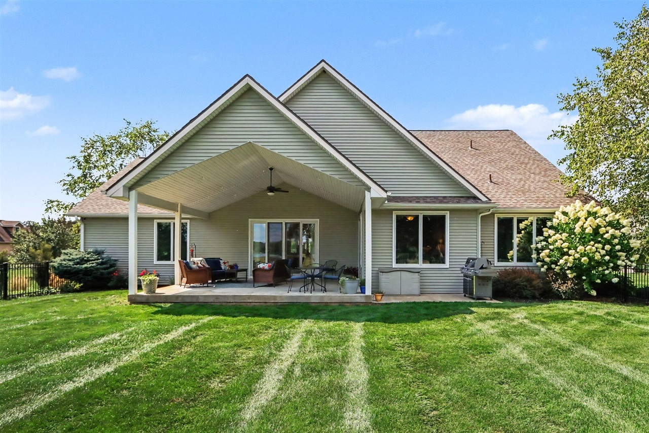 2421 Hickory Ridge Property Photo 6