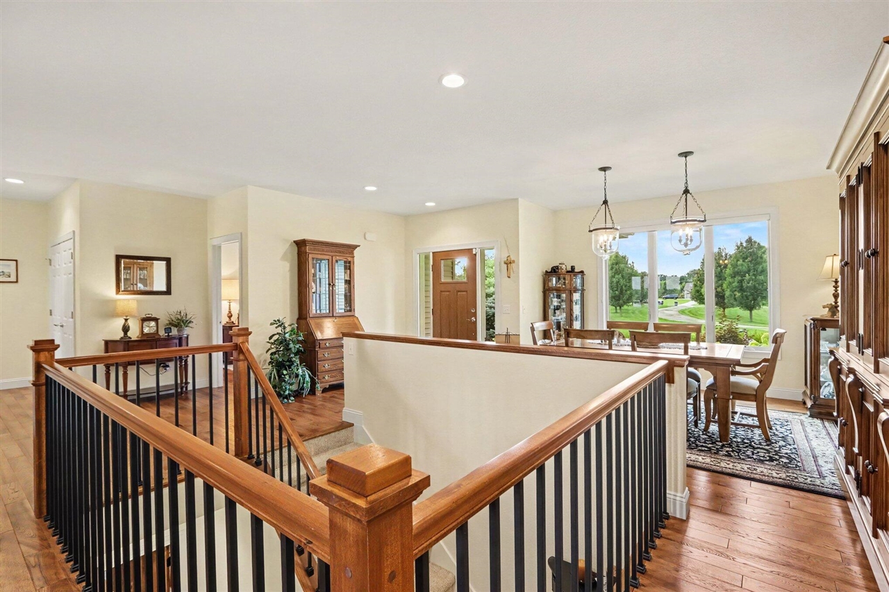 2421 Hickory Ridge Property Photo 8