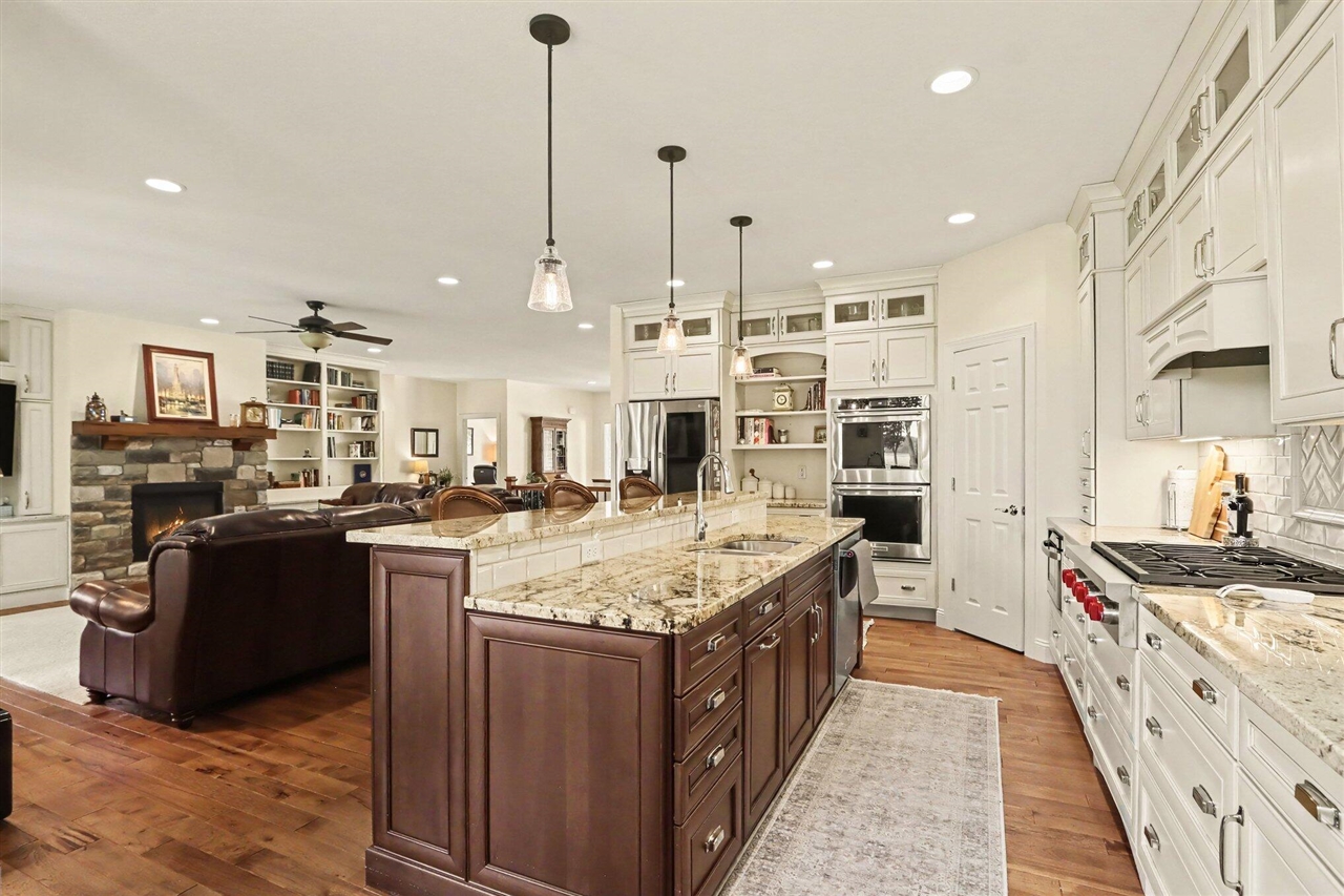 2421 Hickory Ridge Property Photo 17