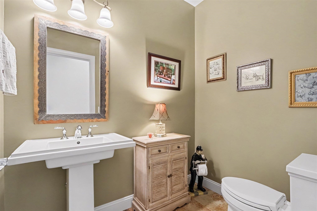 2421 Hickory Ridge Property Photo 27