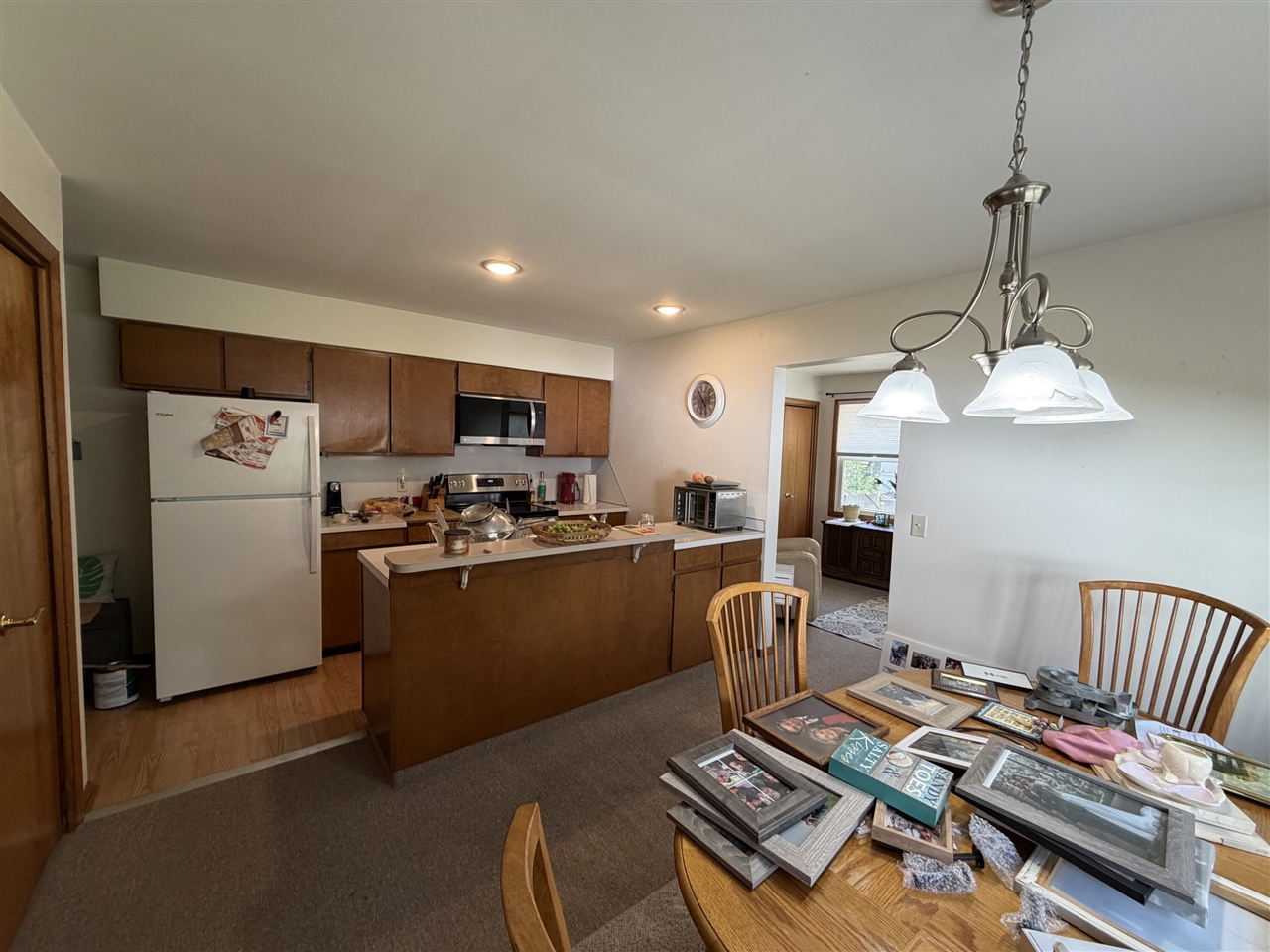 516 E Savidge Street Property Photo 10
