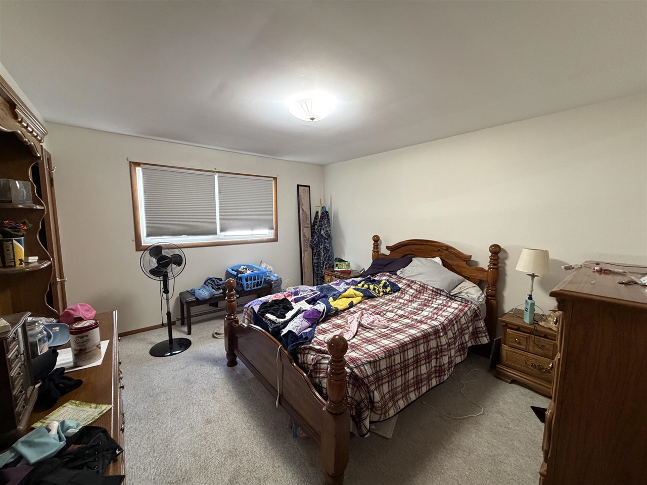516 E Savidge Street Property Photo 12