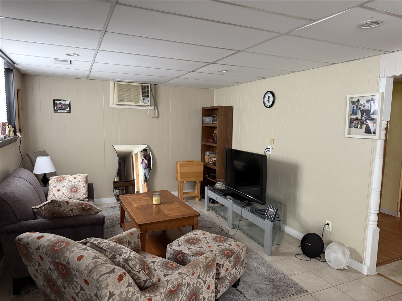 516 E Savidge Street Property Photo 13