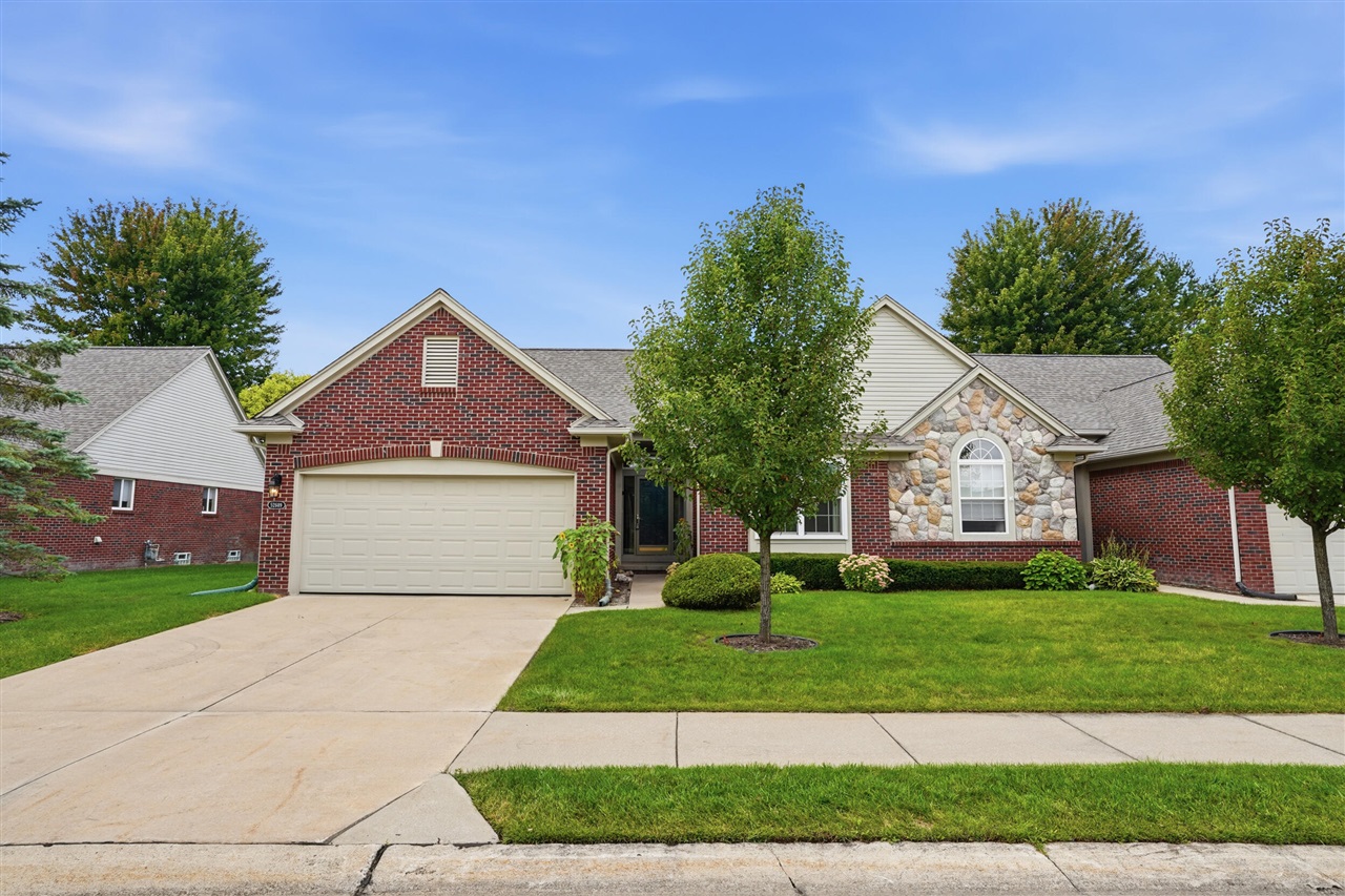 52689 Wildwood Drive Property Photo 1