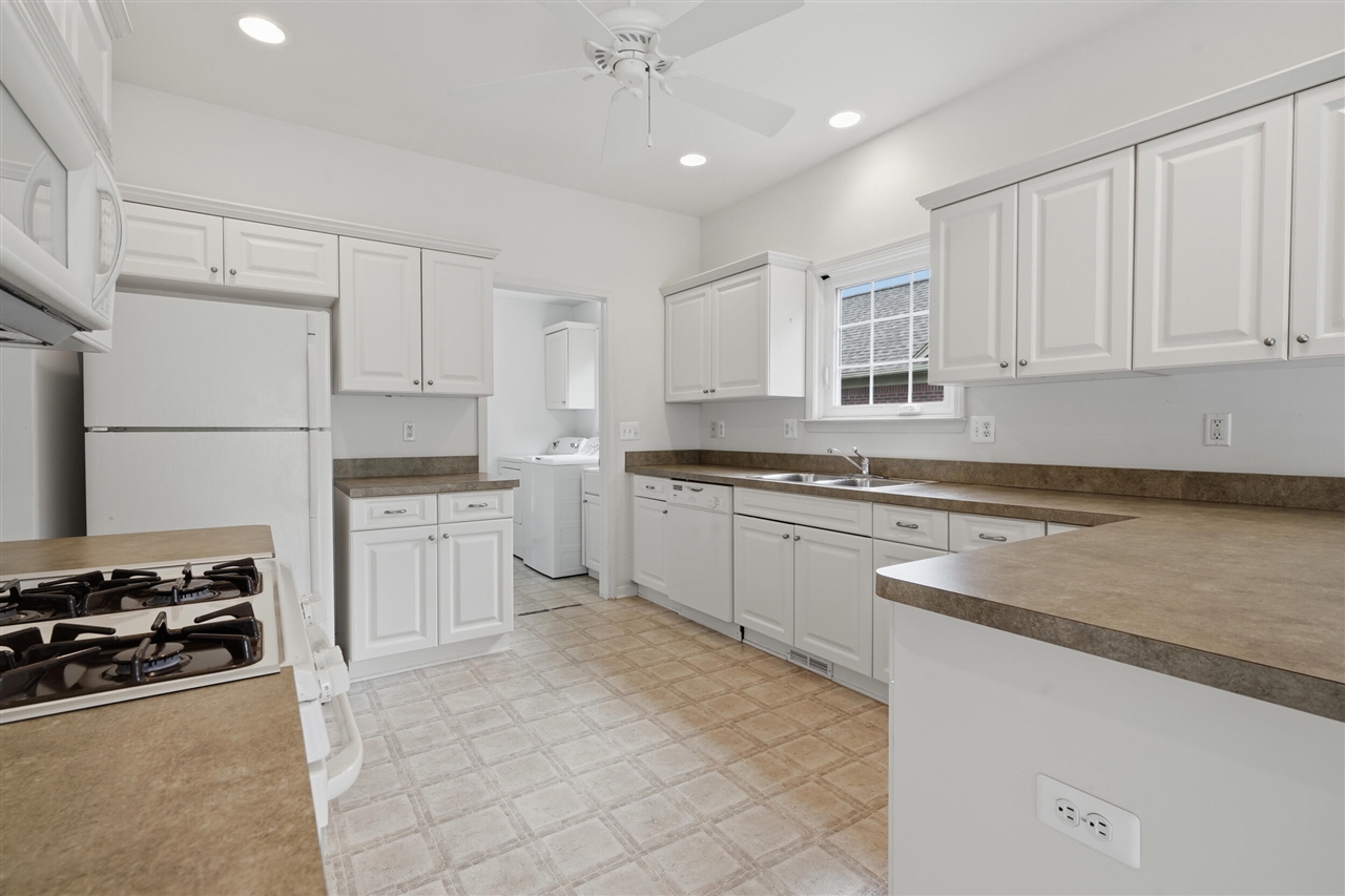 52689 Wildwood Drive Property Photo 2