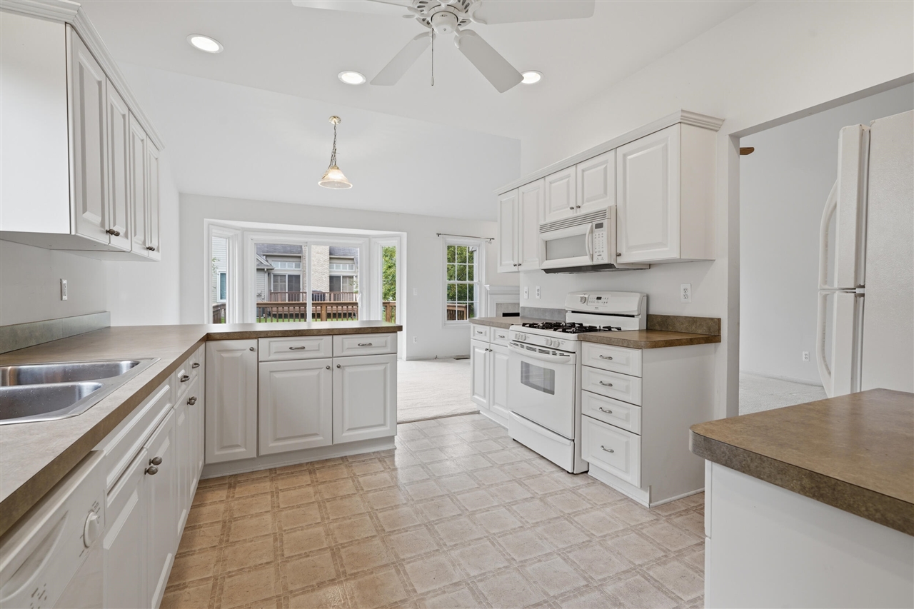 52689 Wildwood Drive Property Photo 5