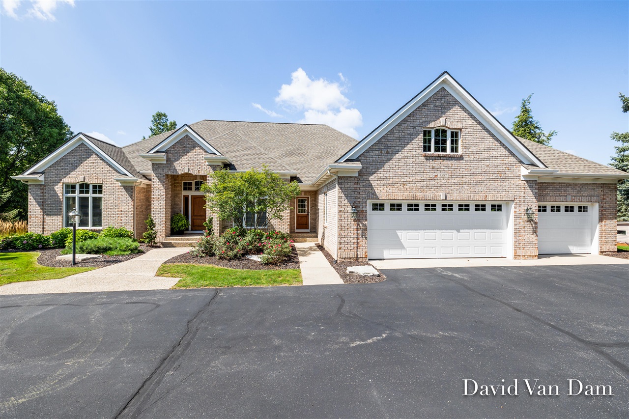 7587 Red Osier Drive Property Photo 1