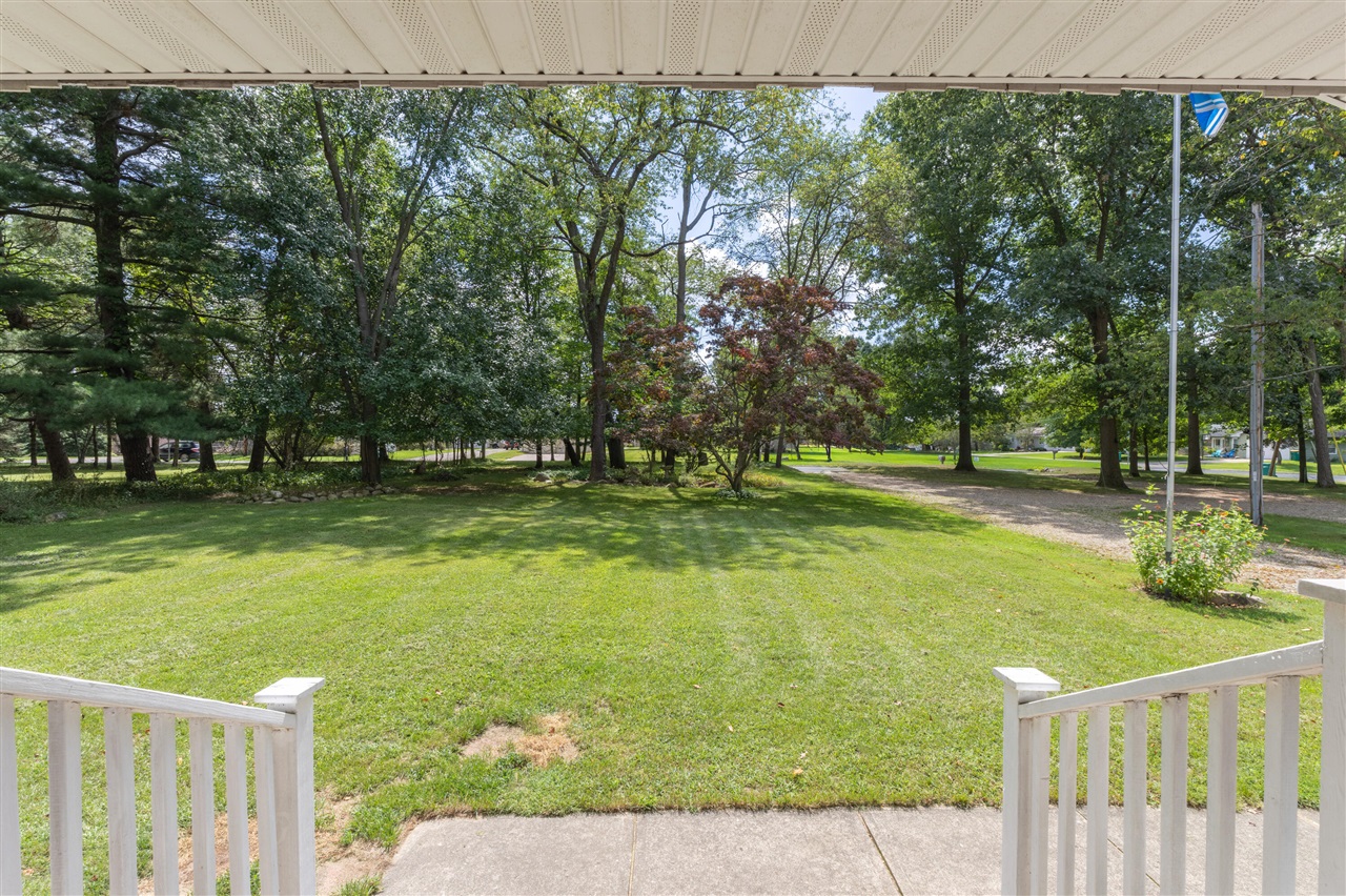 1375 E Osterhout Avenue Property Photo 5