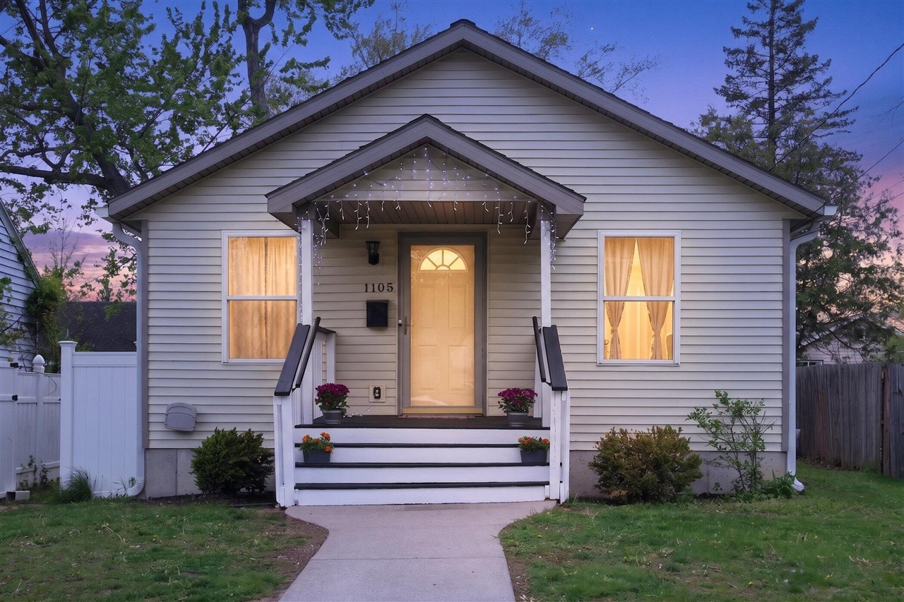 1105 Hazen Street Property Photo 1