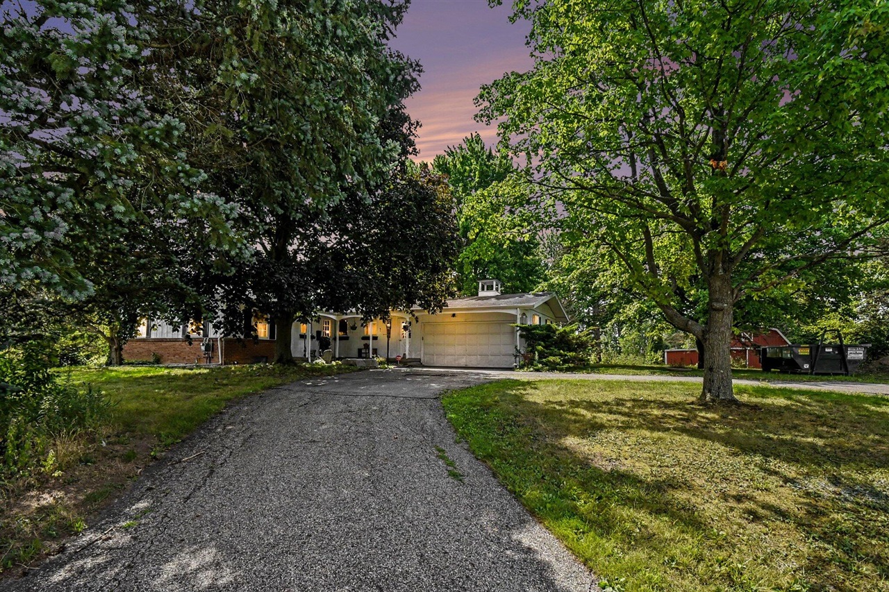 5124 60th Street Property Photo 1