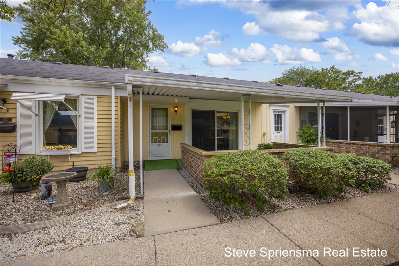 627 Carriage Lane Property Photo 1