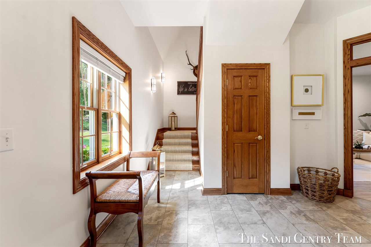 8567 Chuckanut Drive Property Photo 13